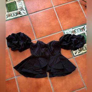 Gorgeous big shoulder blouse